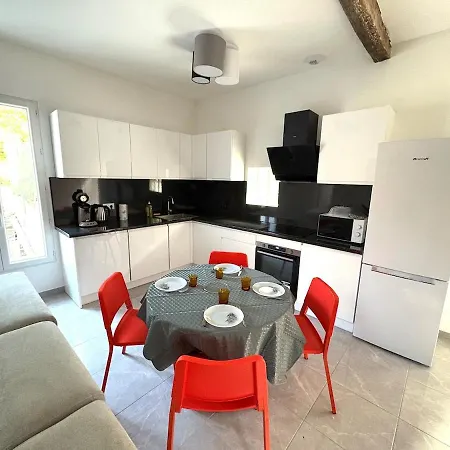 Superbe Maison D Artiste Avec Patio Centre Semesterbostad *